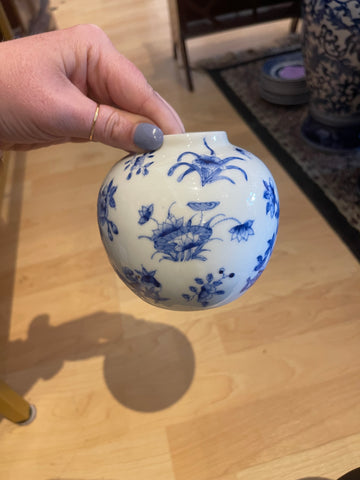 Sm Blue and White Round Vase